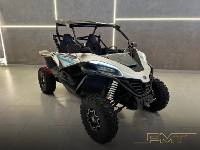Quadriciclo CFMOTO UTV ZFORCE 1000cc 2022 - Impecável
