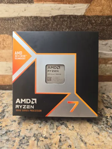 Ryzen 7 9800x3d LACRADO NOVO
