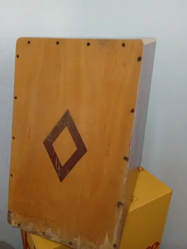 Cajon gildo