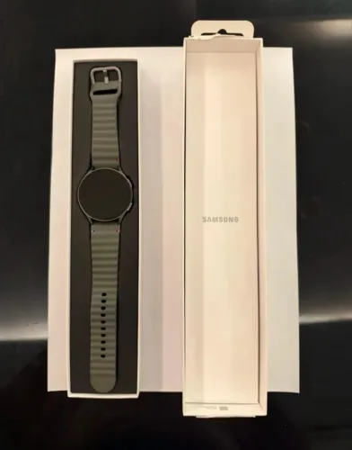 Galaxy Watch 7, 44mm, GPS, Wi-fi e Bluetooth, em excelente estado.