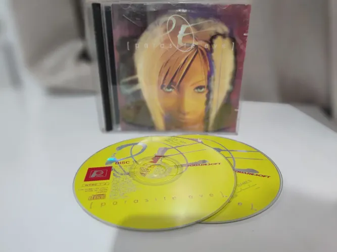 Parasite Eve PS1 - Prensado de época (Midia prata)