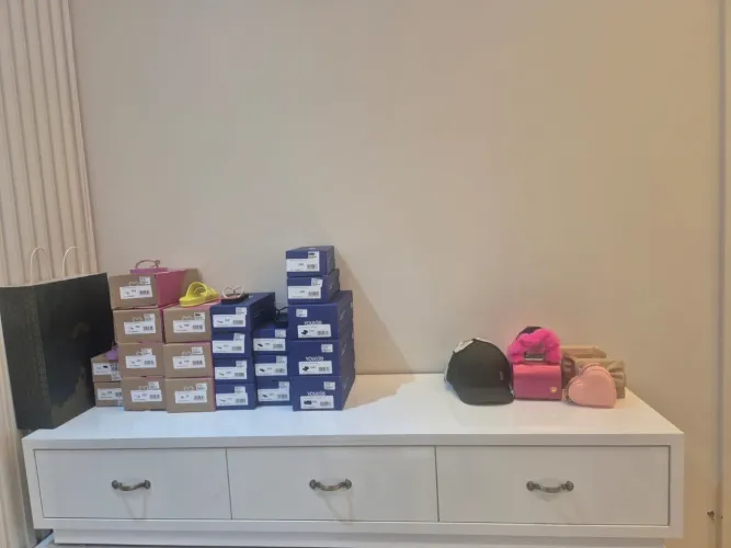 Vendo gaveteiro para colocar em vitrine/ manequim