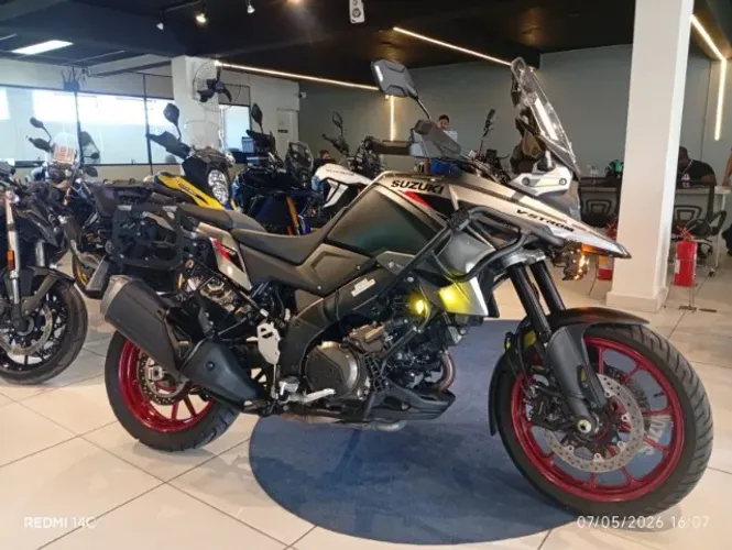 SUZUKI DE VSTROM 1050 2026 COMPLETA