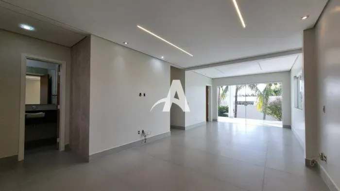 Casa em Condomínio para aluguel, 4 quartos, 2 suítes, 3 vagas, Gávea - Uberlândia/MG