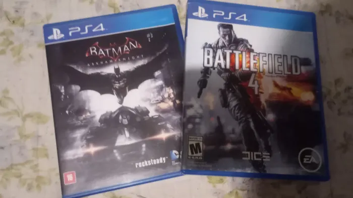 2 Jogos PS4 (Físico)
