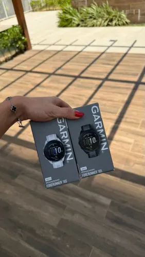 Garmin Forerunner 165 Branco e Preto