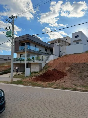 Terreno a venda 335m² condomínio fechado Terras Alpha - São José dos Campos