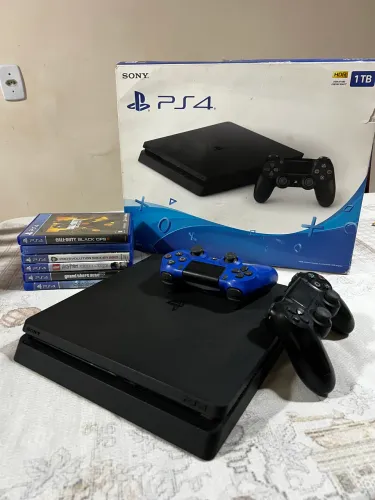PlayStation 4 Slim 1 TB - 2 controles e jogos 