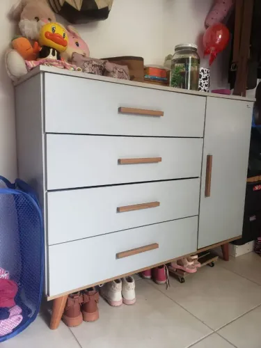 Cômoda infantil conservada (usada)