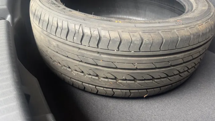 Vende-se Pneu zero 