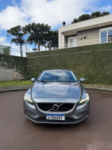 Volvo V40 T-4 Momentum 2.0 Aut. 2018