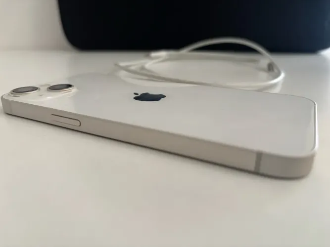 IPHONE 13 branco 256GB IMPECÁVEL