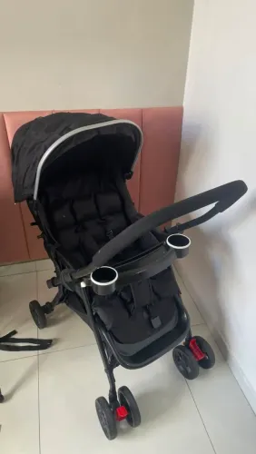 Carrinho de bebê - preto