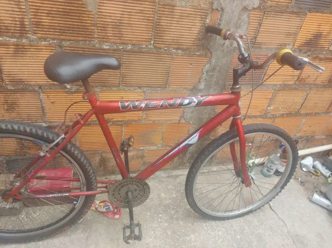 Vendo uma Bicicleta mais ela tá sem a corrente 