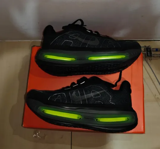 Nike vomero premium Black volt original com caixa número 40