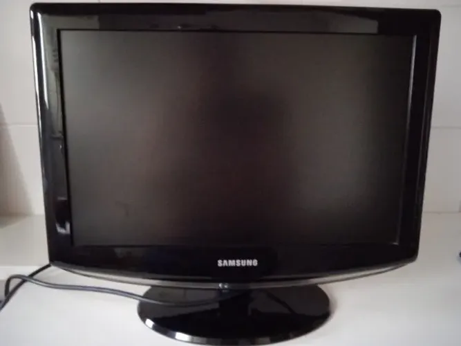 Samsung TV Digital LCD 19'