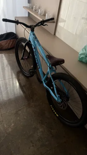 Vendo bicicleta montada