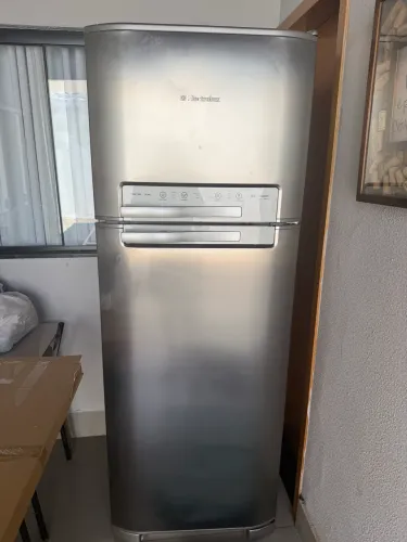 Geladeira Electrolux DFX50 inox