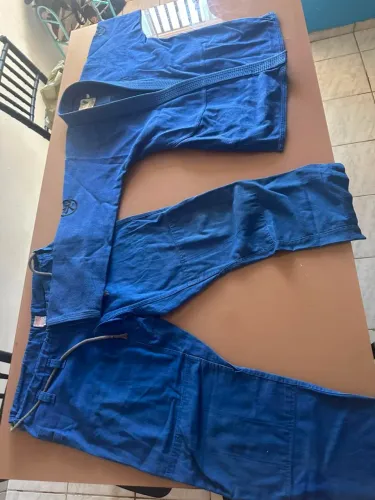 Kimono azul calça A1 , wagui A0 da keiko azul usado 