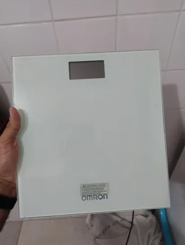 BALANÇA DIGITAL CORPORAL OMRON 