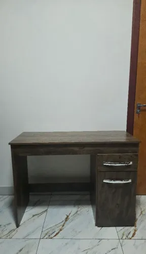 Mesa de Estudo/Escritório com Gaveta e Armário
