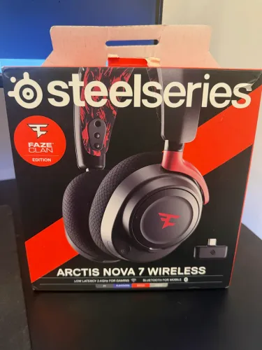 Arctis nova 7 Faze Edition