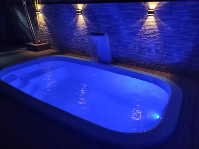 Piscina com instalação inclusa