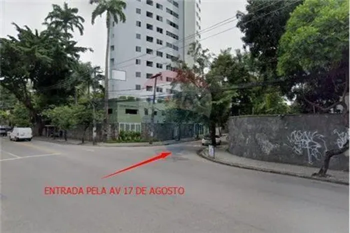 Terreno Misto de 858m² em Casa Forte com Vista para o Rio Capibaribe