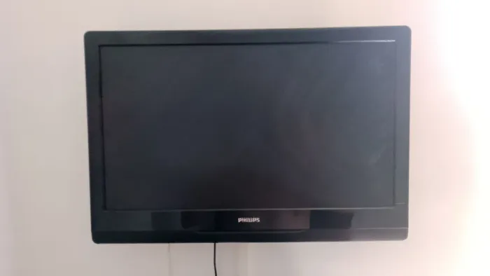 Vendo TV 19 polegadas Philips mancha na tela