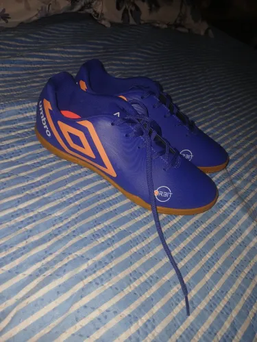Chuteira de futsal humbro azul, número 41