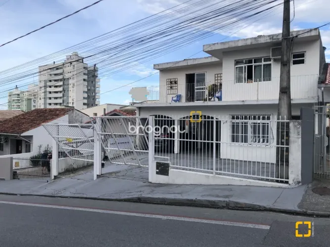 Vendo casa no coração de Barreiros em São José