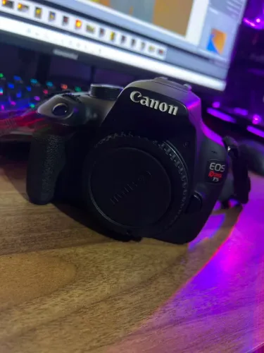 Canon t5+ lente kit (18-55mm) + lente 35mm