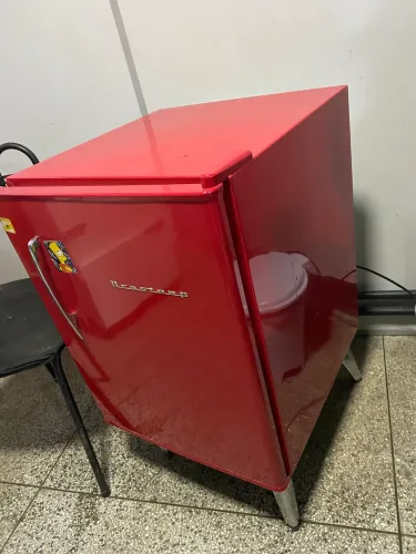 Brastemp Retrô Vermelha Original - Estilo Vintage Impecável