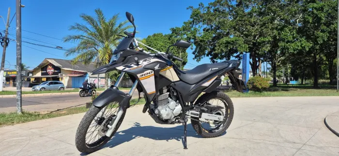 XRE 300 ADV 2022