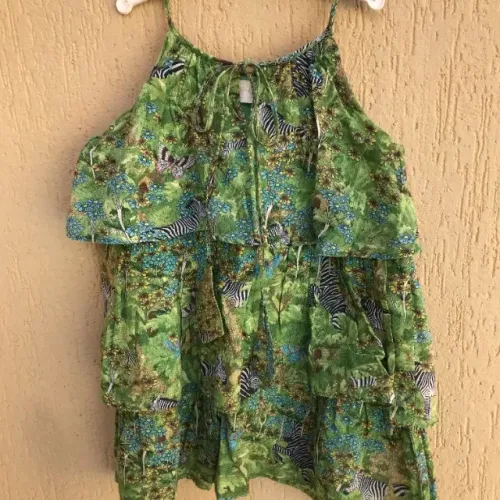 Vestido Verde Com Estampa De Zebra Da Fábula