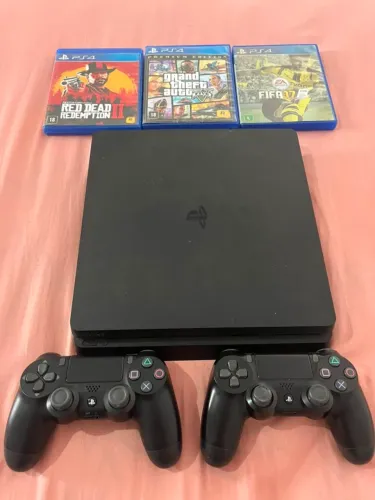 PS4 Slim 500GB + 2 Controles + GTA V + RDR2 + FIFA 17