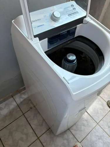 Máquina de lavar roupa Electrolux 14kg