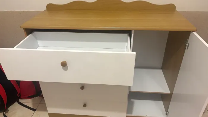 Cômoda bebê DOAÇÃO 
