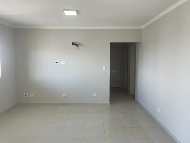 Apartamento 03 dormitórios - Zona 03