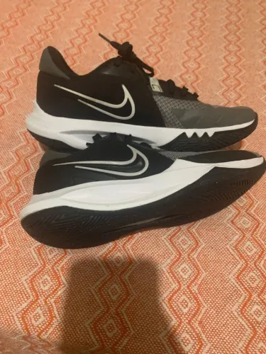 Tenis Nike Precision 6