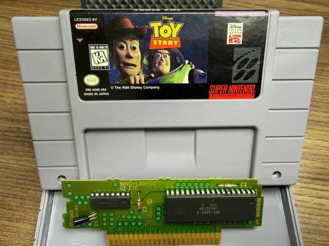 Toy Story Original - Super Nintendo SNES (SNS-AQHE-UA) - Clássico Disney