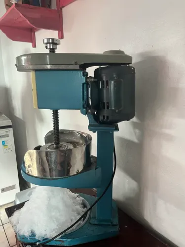 Máquina de rala rala