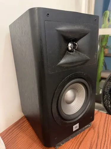 Caixa JBL Studio 230