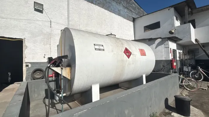TANQUE DE COMBUSTÍVEL 10 MIL LITROS PARA ABASTECIMENTO - COMPLETO COM FILTROS E MEDIDOR