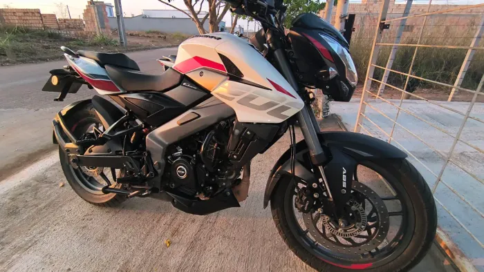 Moto D200