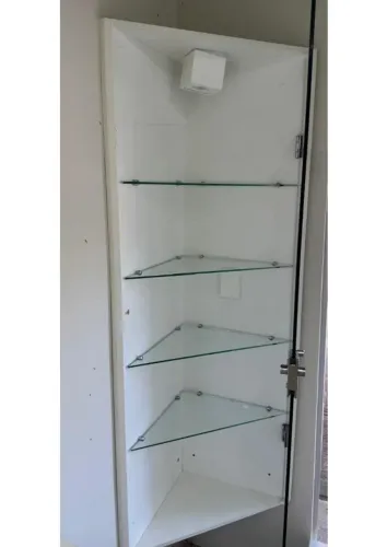 VENDO MÓVEIS E ACESSÓRIOS  PARA LOJA