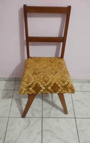 Cadeira antiga