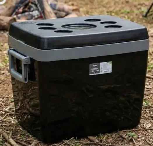 Caixa Térmica Mor com Capacidade 75L