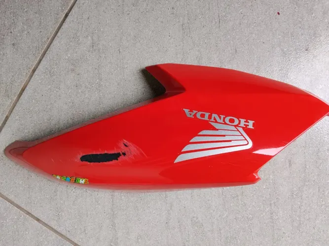 Vende -se uma asa externa da fan 160 ano 2023/2024...