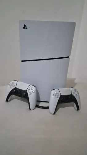 Vende-se PlayStation 5 Slim!